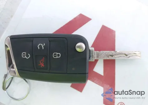 2019 Volkswagen Tiguan 2.0T Se/2.0T Sel/2.0T Sel R-Line/2.0T Sel R-Line Black z USA, uszkodzony, nr VIN 3VV3B7AX9KM126807